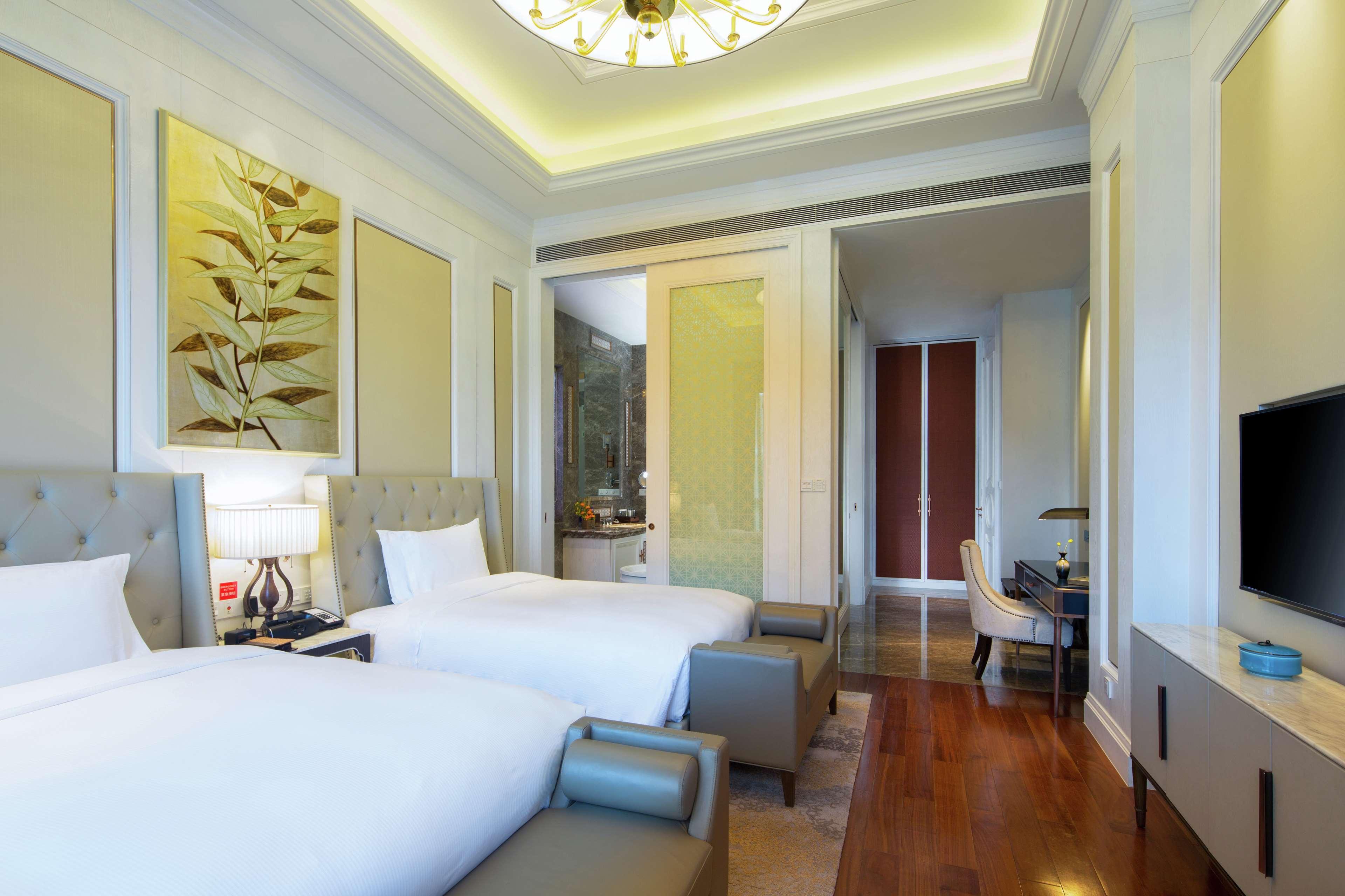 Hilton Yuxi Fuxian Lake Chengjiang  Dış mekan fotoğraf