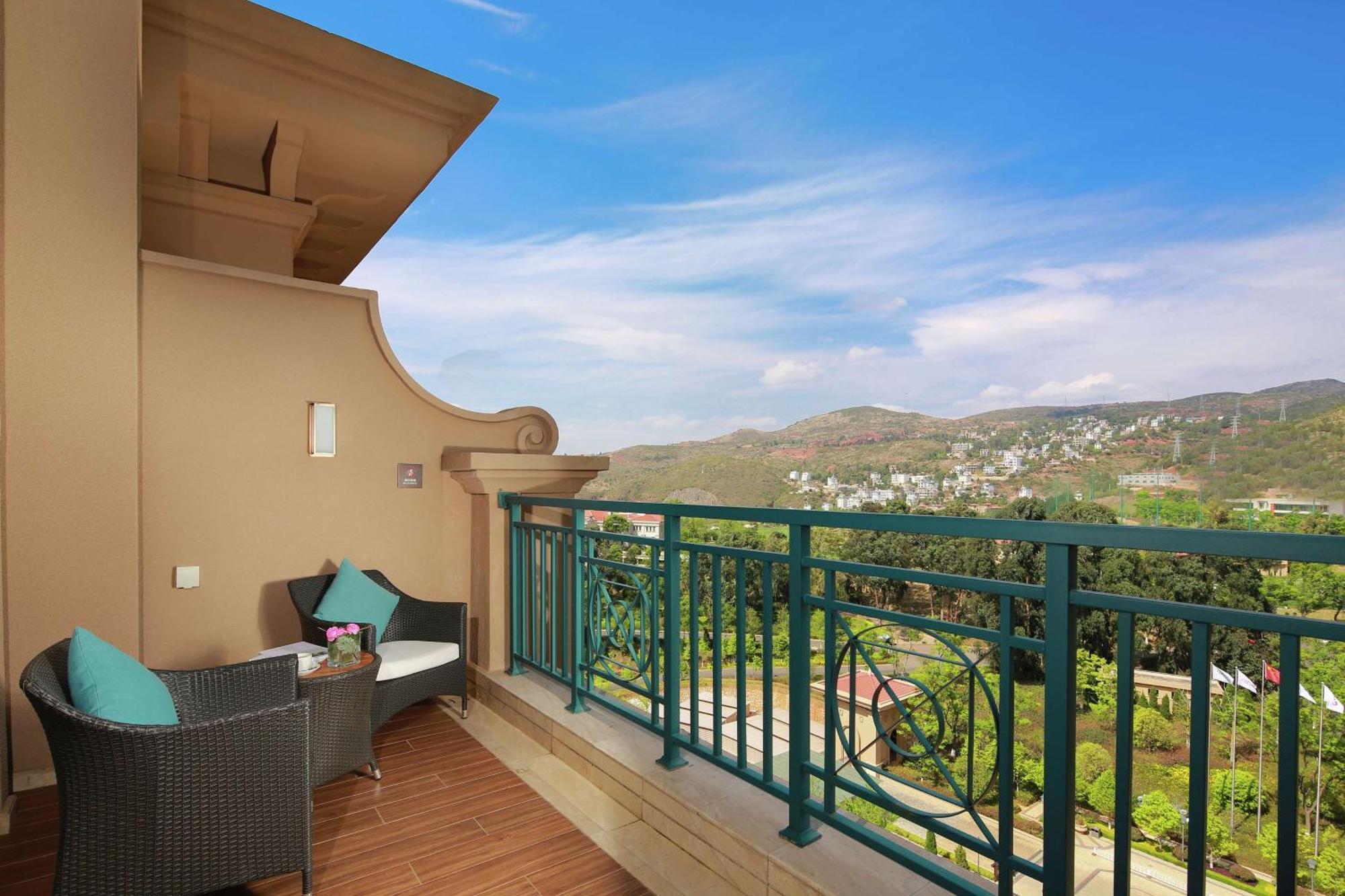 Hilton Yuxi Fuxian Lake Chengjiang  Dış mekan fotoğraf